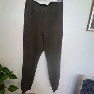 lululemon athletica AT EASE jogger SMALL DKOV